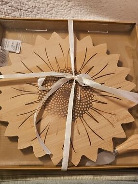 Sunflower Wooden Cheese Serving Platter and Knife